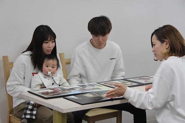 家族写真をとても大切にしています。